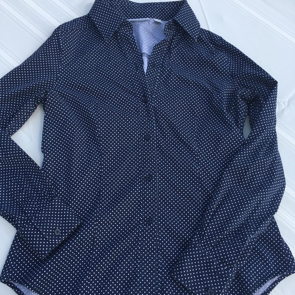 NY&Co. Blue Polka Dot Button Down!